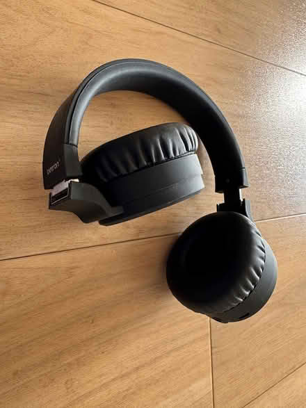 Photo of free Bluetooth headphones (HP15 Holmer Green) #1