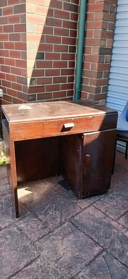 Photo of free Desk (Oak Park 3046) #1