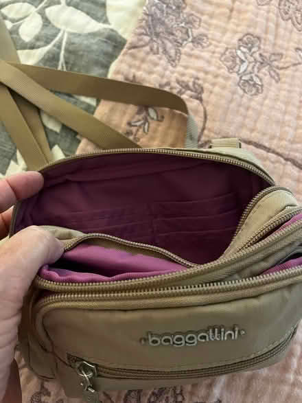 Photo of free Baggallini Crossbody (Dallas - 75230) #4