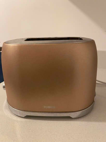 Photo of free 2 slice toaster : rose gold colour Makes great toast (Fulham Palace Rd SW6) #1