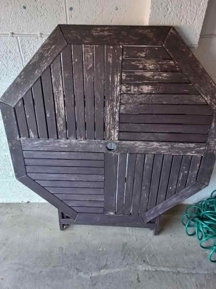 Photo of free Garden table (Lower Tadmarton OX15) #1