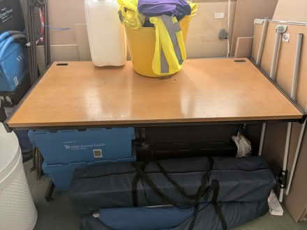 Photo of free Desk (Queen's Park BN2) #2