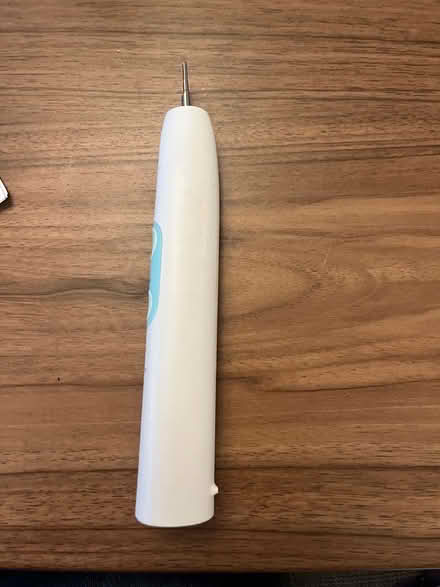 Photo of free working, damaged Philips Sonicare (Scott Circle) #3