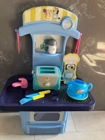 Photo of free Bluey kitchen unit and accessories (Coulsdon, nr, train station) #2