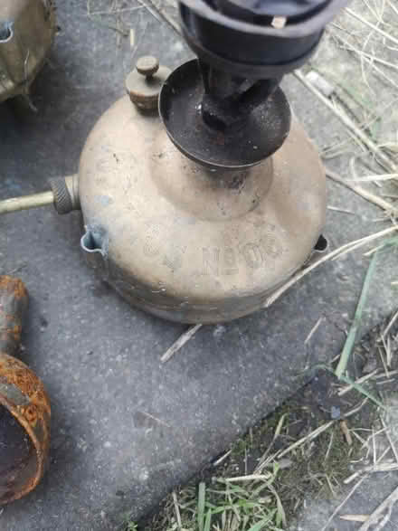 Photo of free Antique camping stoves abd lamps (Streatham SW16) #3