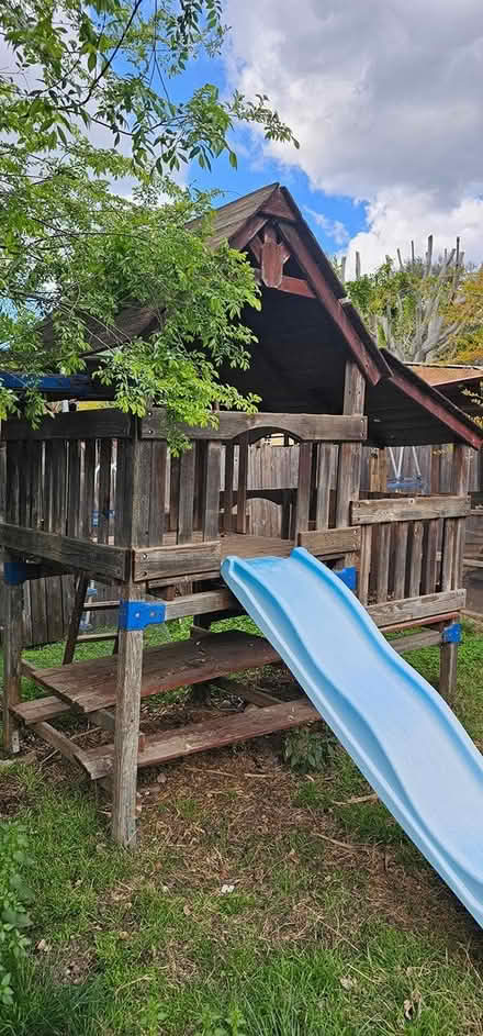 Photo of free Redwood play structure and fort (Lincoln and Ventura) #4