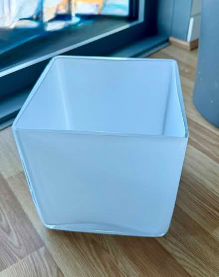Photo of free White Square vases x 5 (Strand East E15) #3