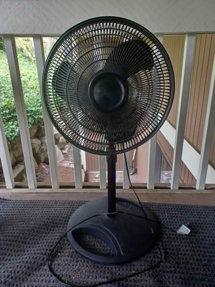 Photo of free Lasko Fan (Bellevue BCC area) #1