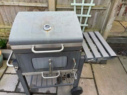 Photo of free American style charcoal bbq (Frodsham, wa6) #2