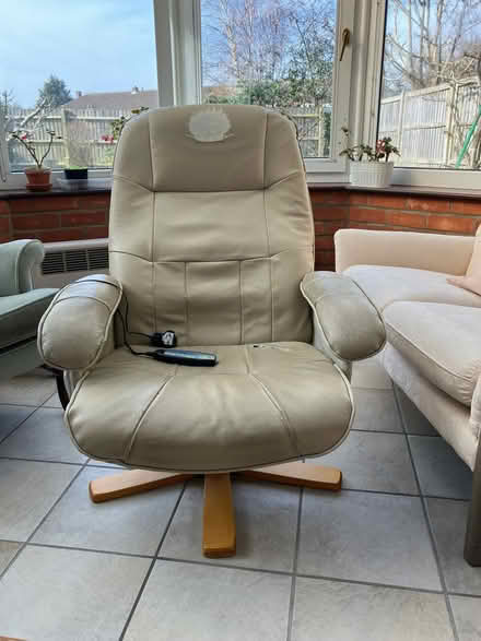 Photo of free Armchair (Northcourt OX14) #1