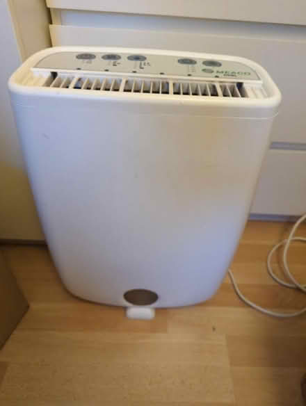 Photo of free Dehumidifier (Battersea SW11) #1