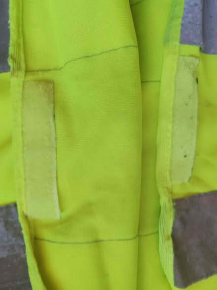 Photo of free High Visibility Safety Vest (Morden SM4) #2