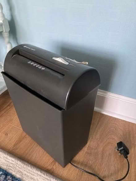 Photo of free Rexel HS.95 paper shredder with instruction book (Bridlington YO16) #1