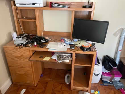 Photo of free Large desk (Ub108ql) #1