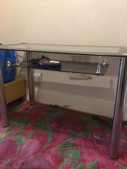 Photo of free Computer table (SW1V 8RG) #2