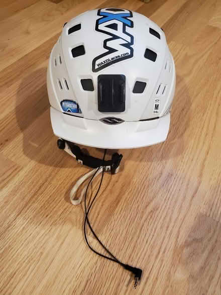 Photo of free Smith Medium Ski/Snowboard Helmet (Queen Anne) #1