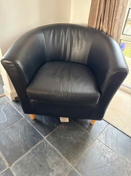 Photo of free Comfy bucket chair in black (Eling (SO40)) #1