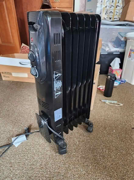 Photo of free Oil filled electric heater (Central District/Madrona) #1