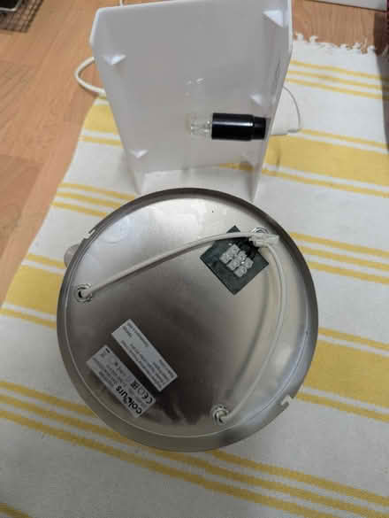 Photo of free ceiling light,side lamp (dagenham rm9 5yn) #1