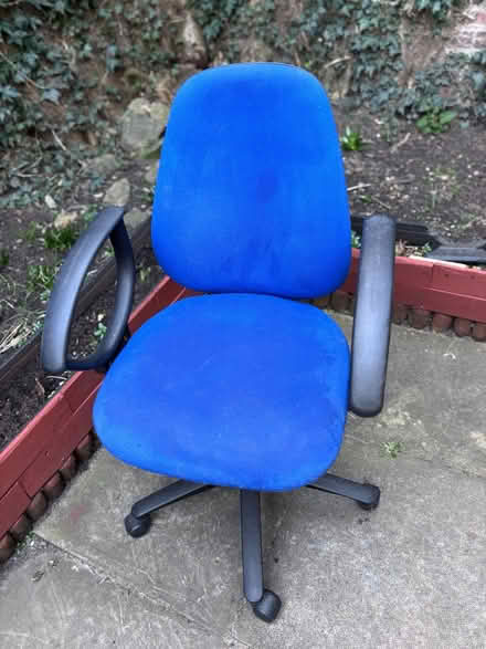 Photo of free Blue office chair (WN7) #1