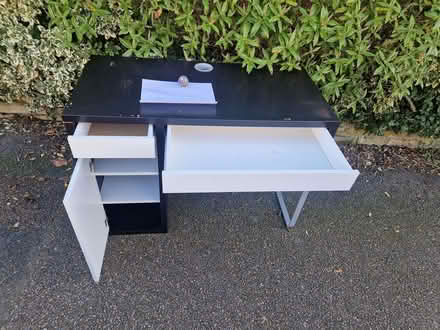 Photo of free Black and white ikea desk (Chapel End E17) #2