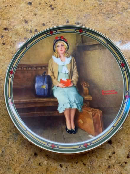 Photo of free Norman Rockwell decorative plate (Magnolia) #2