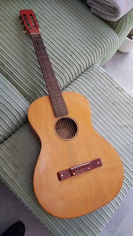 Photo of free Guitar (IP4) #1