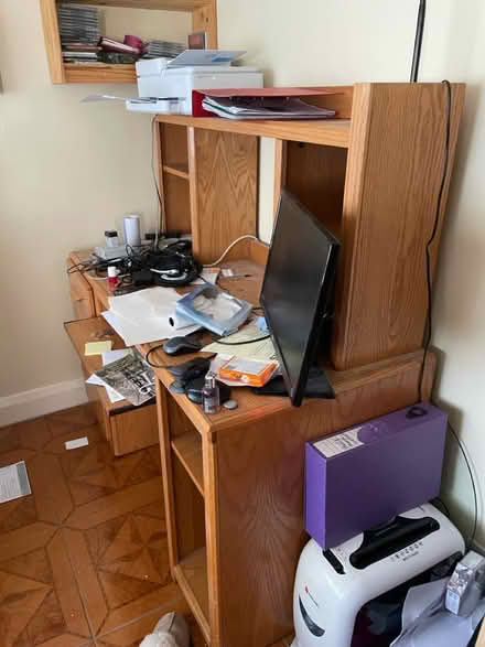 Photo of free Large desk (Ub108ql) #2