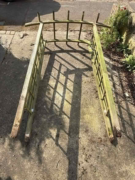 Photo of free Garden arch (Headington OX3) #1