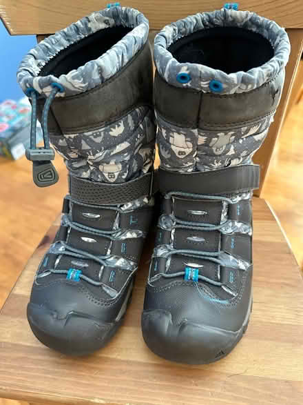 Photo of free Size 1 Keens Boots (Beaverbrook) #1