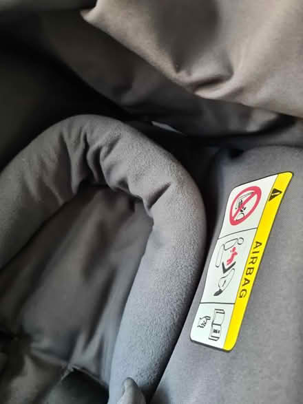 Photo of free Cosatto baby car seat (S18 2ly) #4