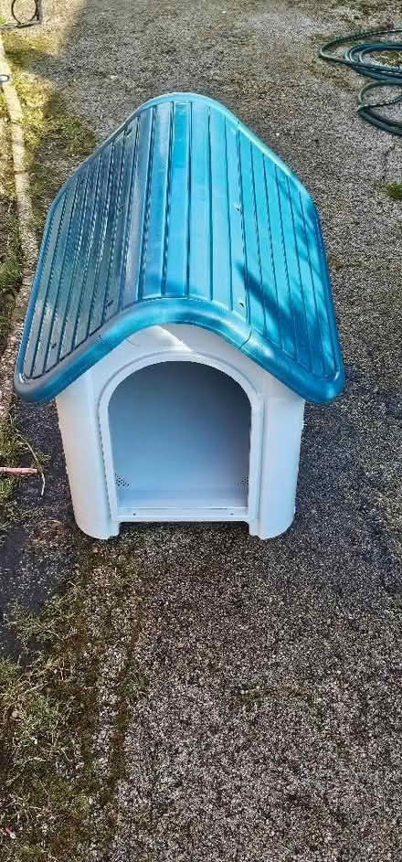 Photo of free Small/ medium kennel (Abbey Hulton ST2) #1