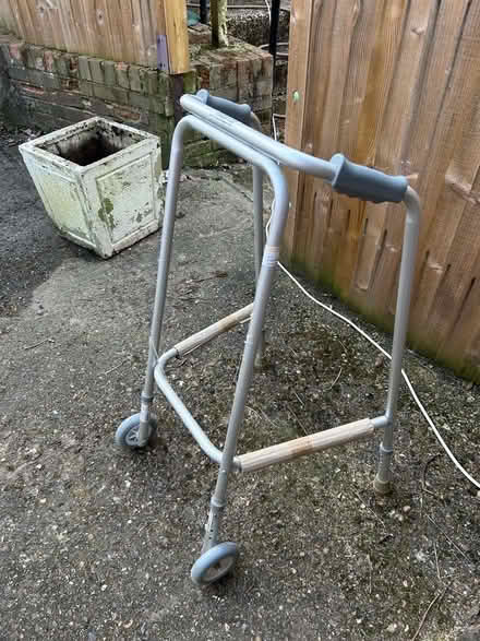 Photo of free Walking/zimmer frame (Swanley BR8) #1