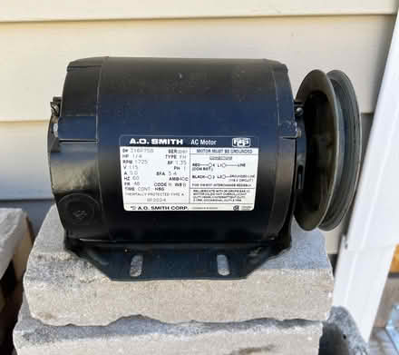 Photo of free AC Motor 1/4hp (Foster & California Ave) #1