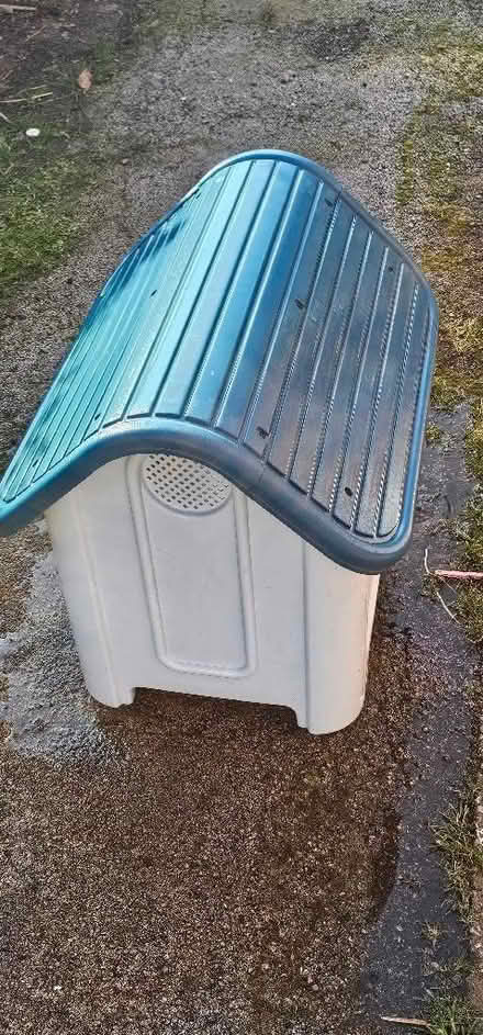Photo of free Small/ medium kennel (Abbey Hulton ST2) #3