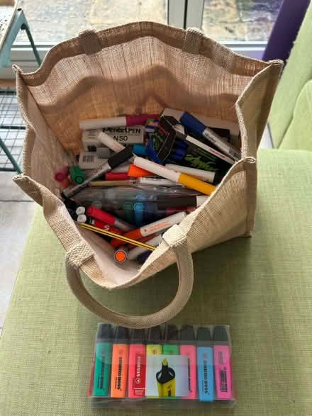 Photo of free Bag of Highlight & Marker Pens (Cowley OX4) #1