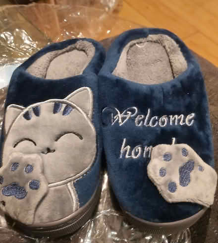 Photo of free Brand new kids' slippers (TW1, Strawberry Hill) #1