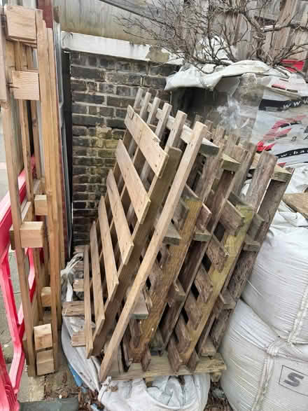 Photo of free wooden pallets (W3) #1
