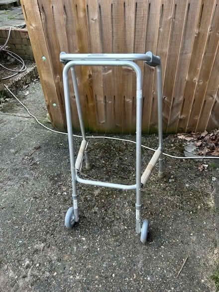 Photo of free Walking/zimmer frame (Swanley BR8) #2