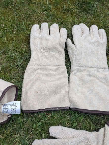 Photo of free Heat resistant gloves (Long Eaton NG10) #1