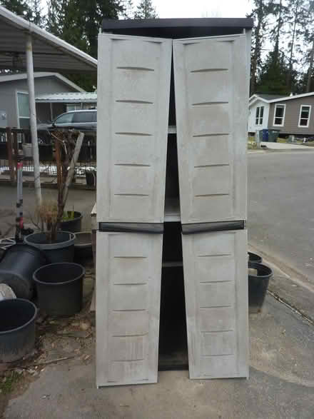 Photo of free sterilite shed (Southeast Bothell) #2