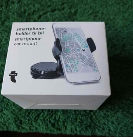 Photo of free Smartphone holder (Fleetville AL1) #1