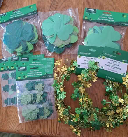 Photo of free St. Patrick's Day decor (Hurontario and South Service) #1