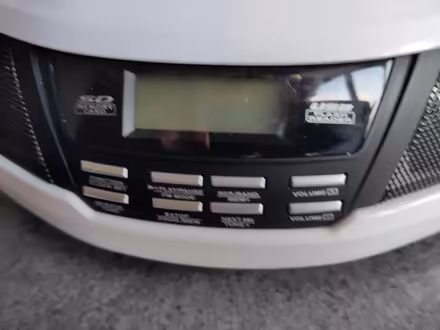 Photo of free Duronic CD-radio boombox (Claverton) #3