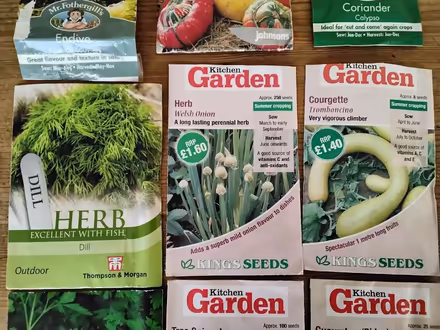 Photo of free packets of seeds (Welwyn AL6) #3