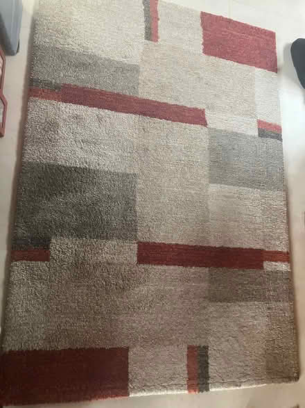 Photo of free Coloured rug (Coulsdon, nr, train station) #1