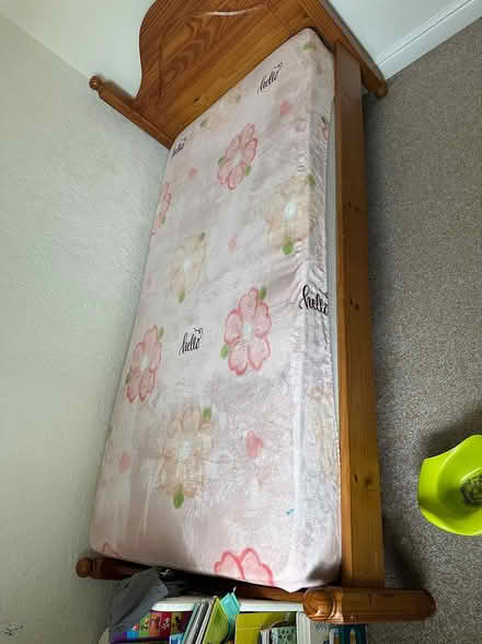 Photo of free Single bed with mattress (OL12) #3