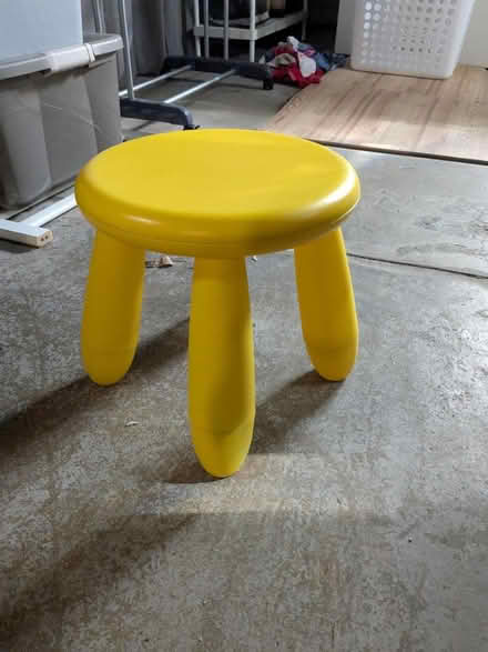 Photo of free Kids stool (Newport KY) #1