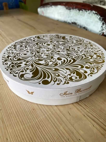 Photo of free Lovely round box (Horningsea CB25) #1