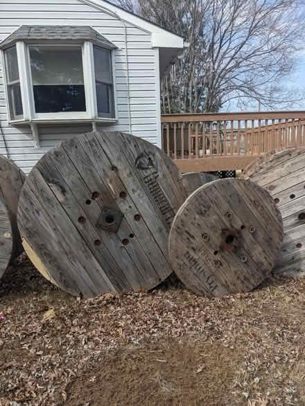 Photo of free Wooden Spools (Doylestown) #4